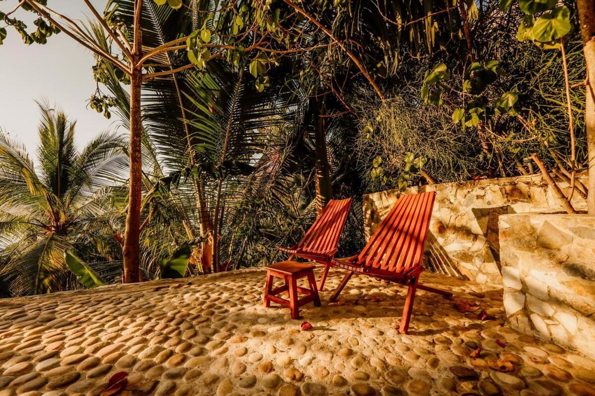 Dream Villa With Private Beach And Catering 지와타네호 외부 사진