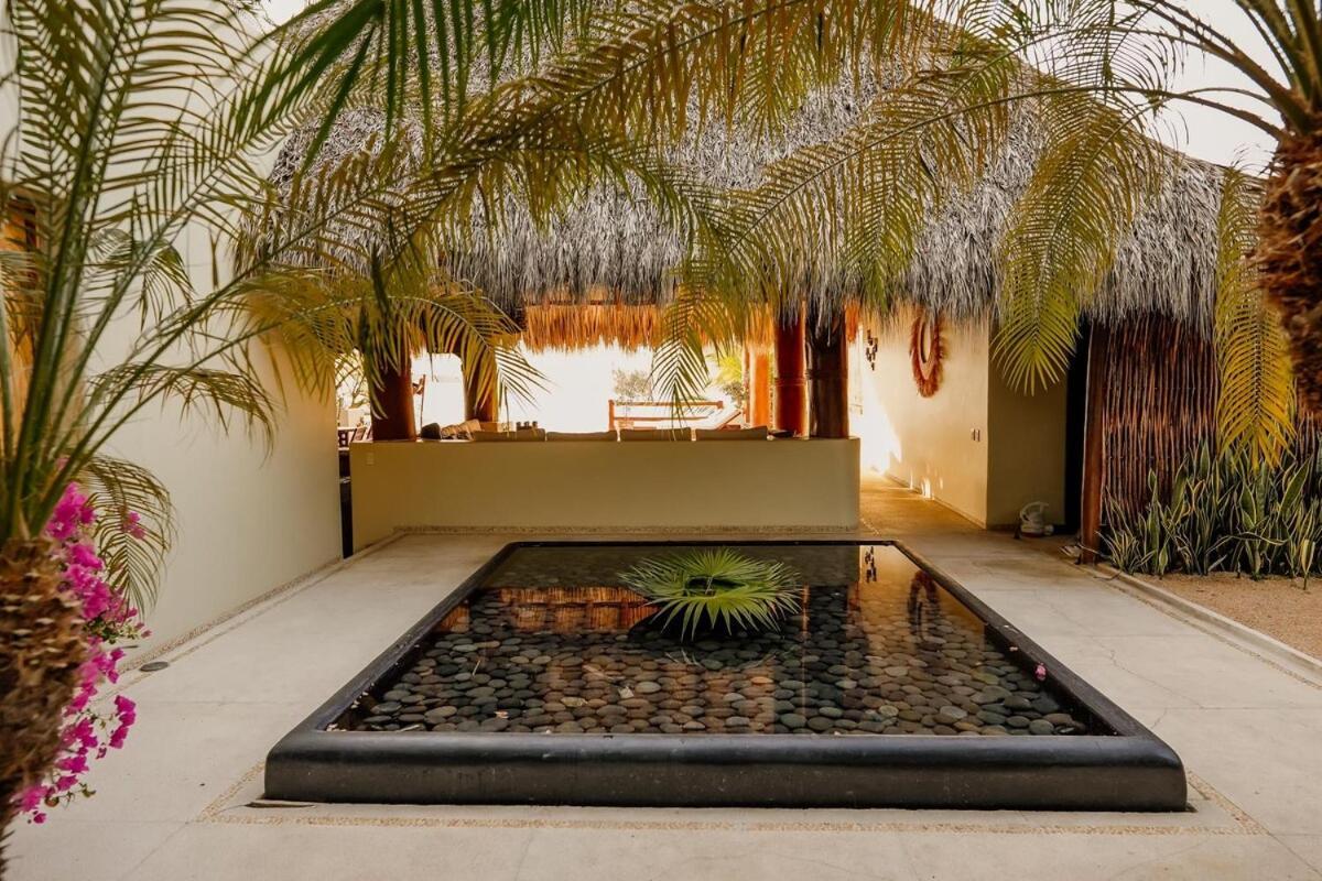 Dream Villa With Private Beach And Catering 지와타네호 외부 사진